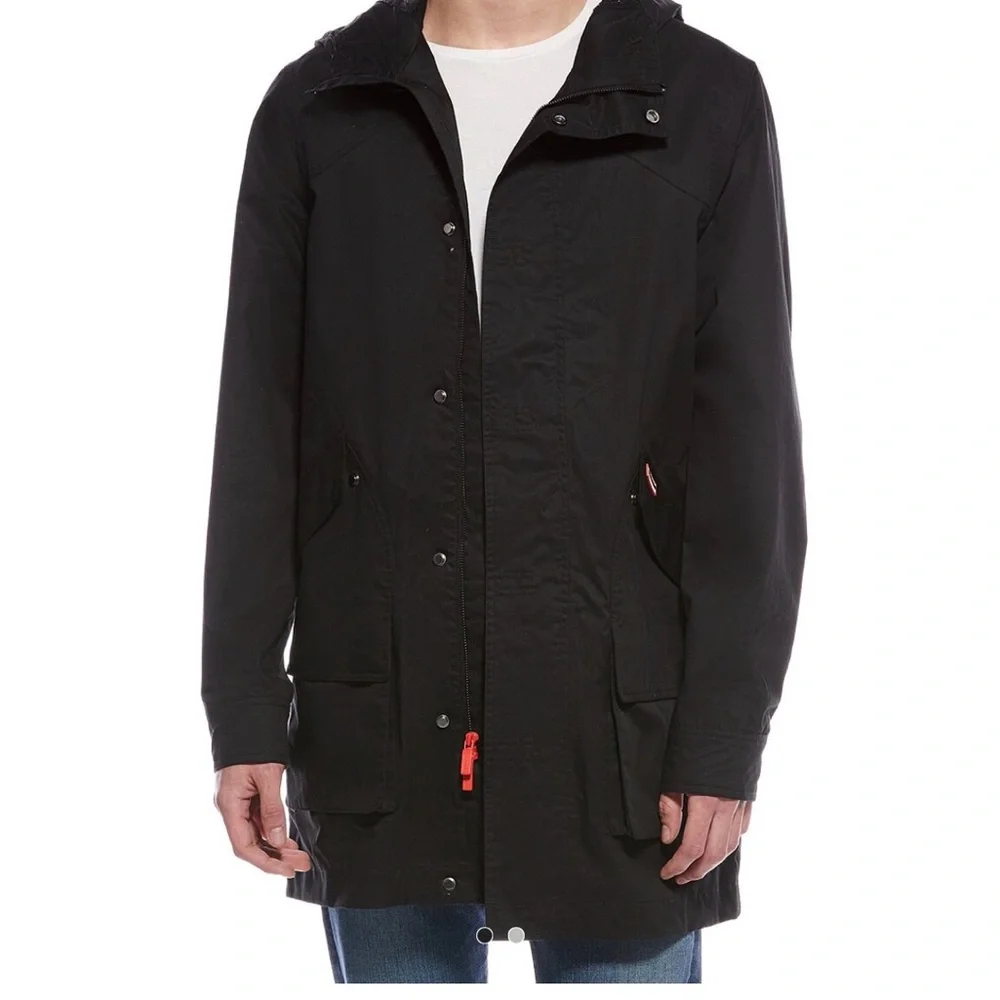 Hunter Men's Black Raincoat - Picture 2 of 5